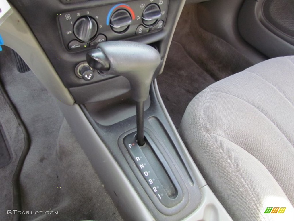 2002 Malibu Sedan - Galaxy Silver Metallic / Gray photo #14