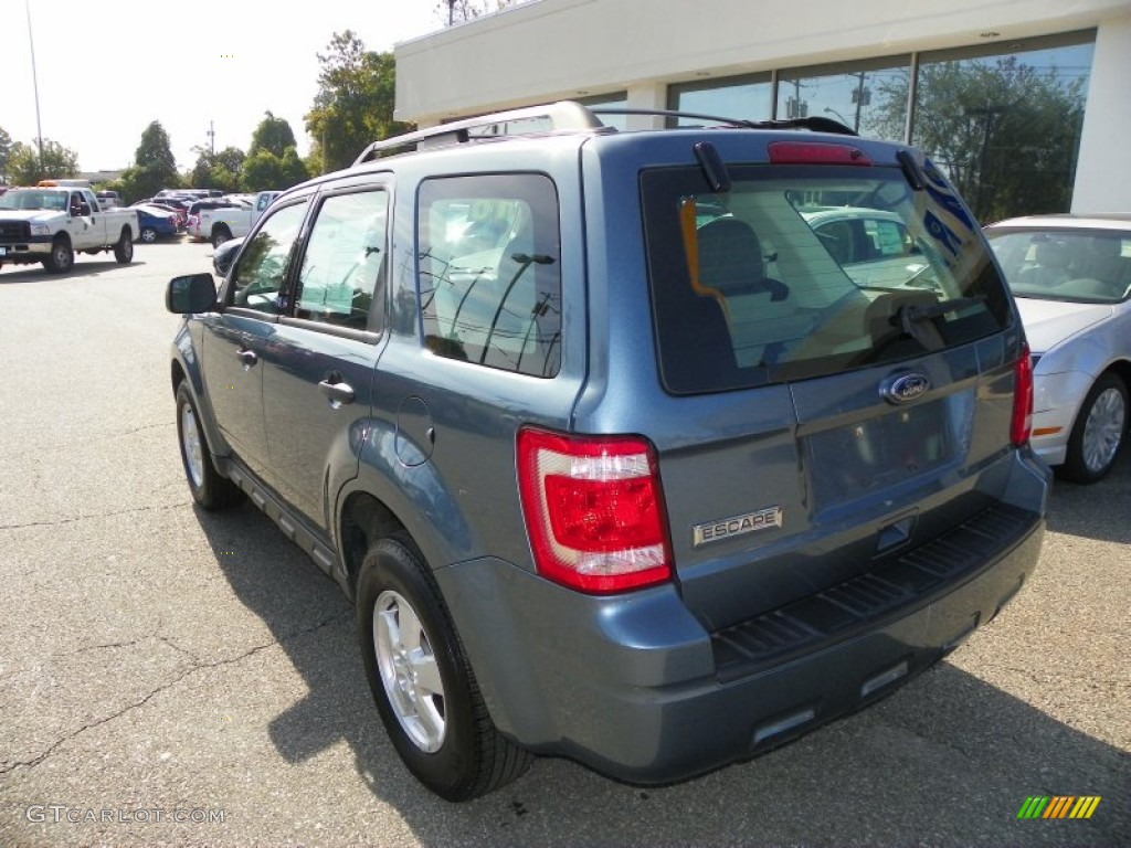 2010 Escape XLS 4WD - Steel Blue Metallic / Stone photo #3