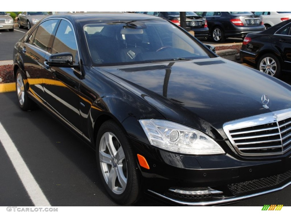 2012 S 550 Sedan - Black / Black photo #3