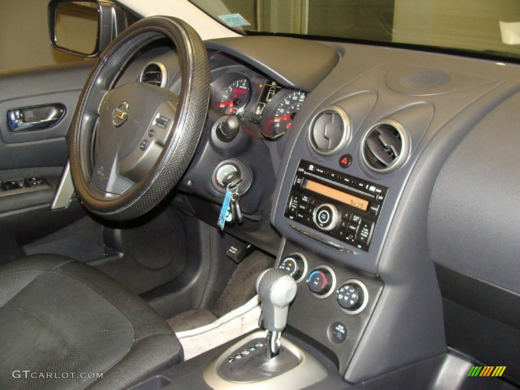 2011 Rogue S AWD - Wicked Black / Black photo #12