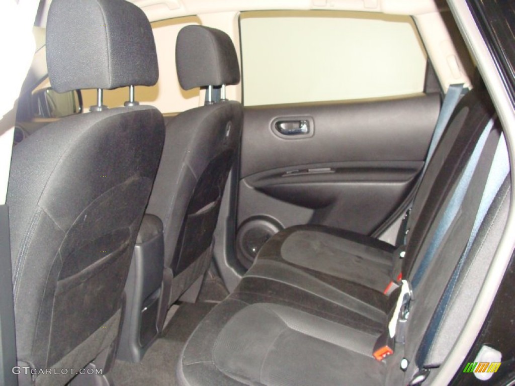 2011 Rogue S AWD - Wicked Black / Black photo #14