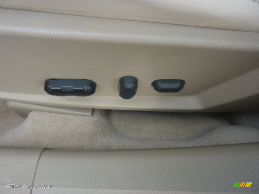 2006 Zephyr  - Dune Pearl Metallic / Sand photo #15