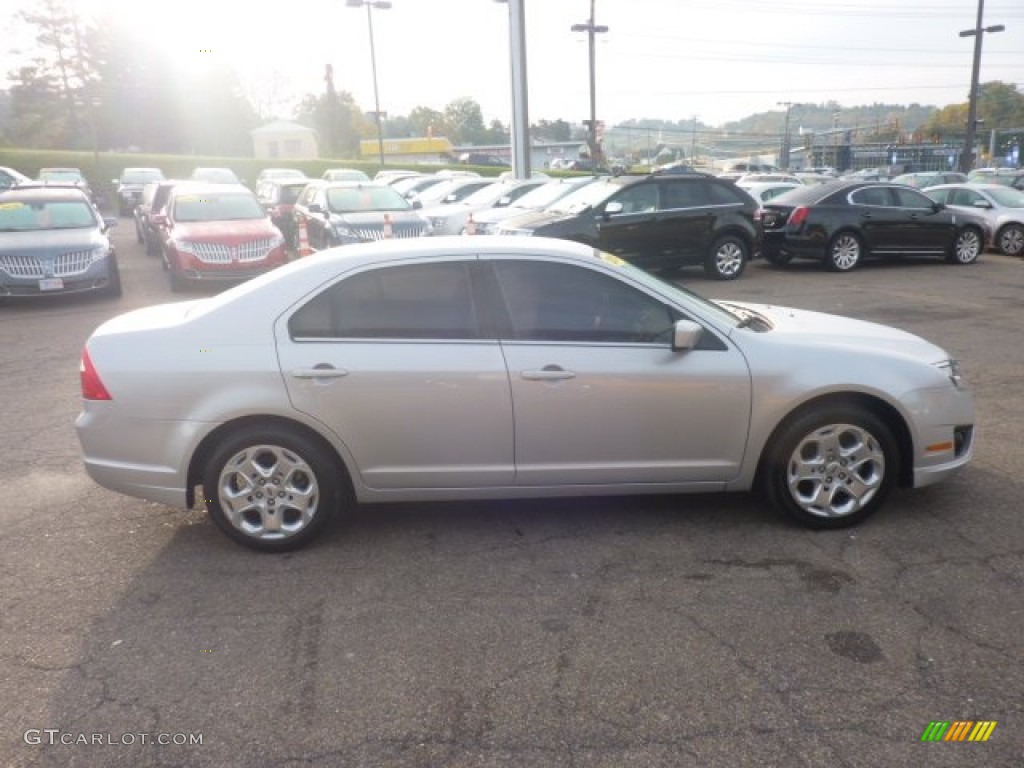 2010 Fusion SE V6 - Brilliant Silver Metallic / Charcoal Black photo #5