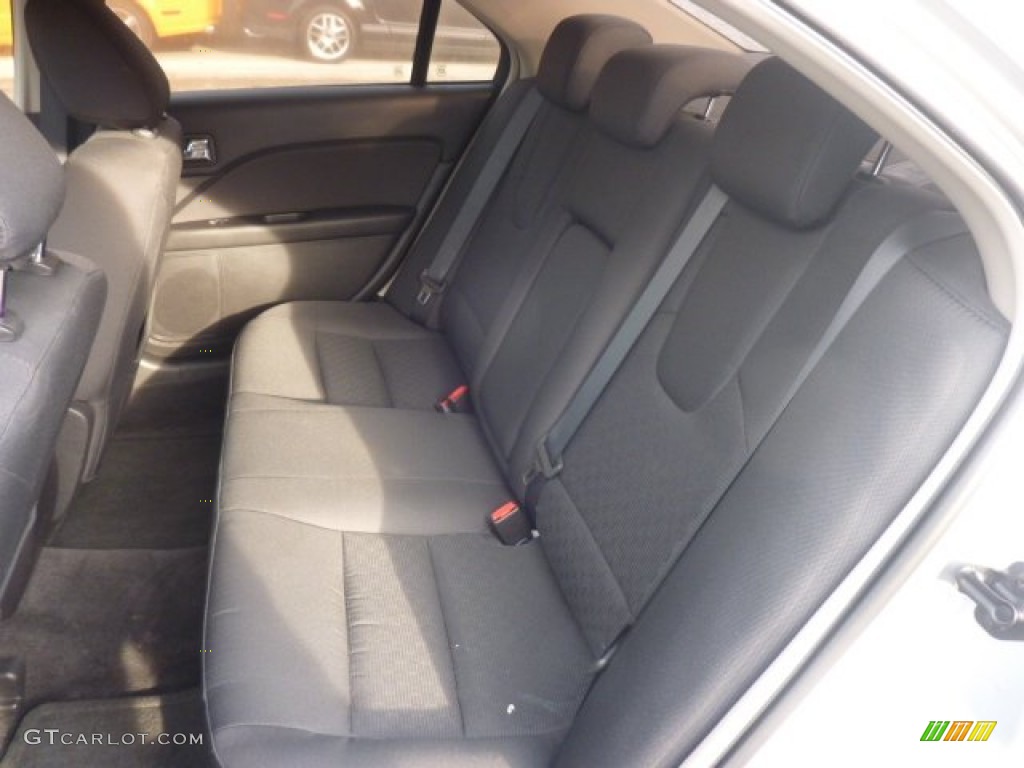 2010 Fusion SE V6 - Brilliant Silver Metallic / Charcoal Black photo #11