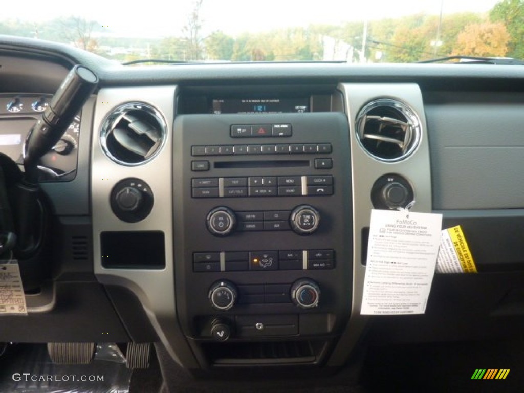 2011 Ford F150 XLT SuperCab 4x4 Controls Photo #55127891