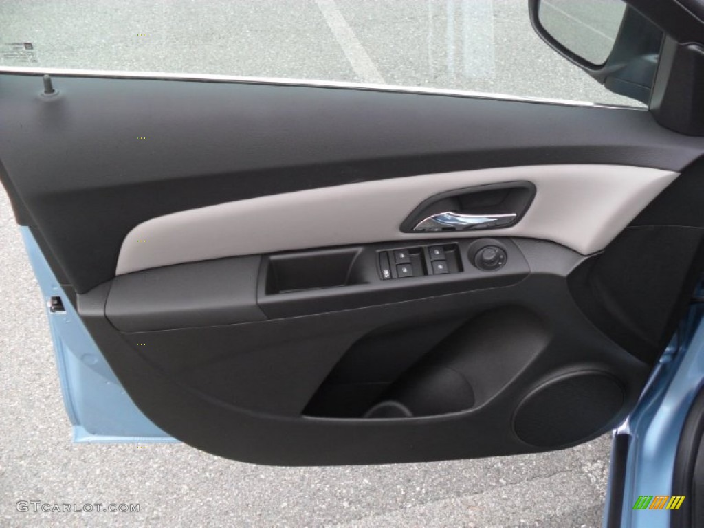 2012 Cruze LS - Ice Blue Metallic / Jet Black/Medium Titanium photo #8
