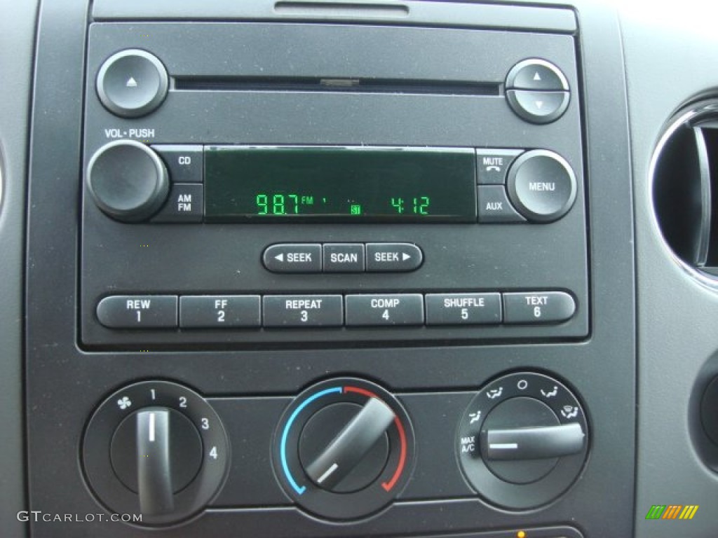 2006 Ford F150 XLT SuperCrew Audio System Photos