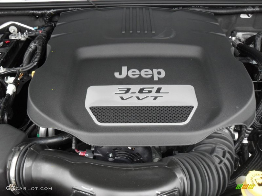 2012 Jeep Wrangler Unlimited Sahara 4x4 3.6 Liter DOHC 24-Valve VVT Pentastar V6 Engine Photo #55132224