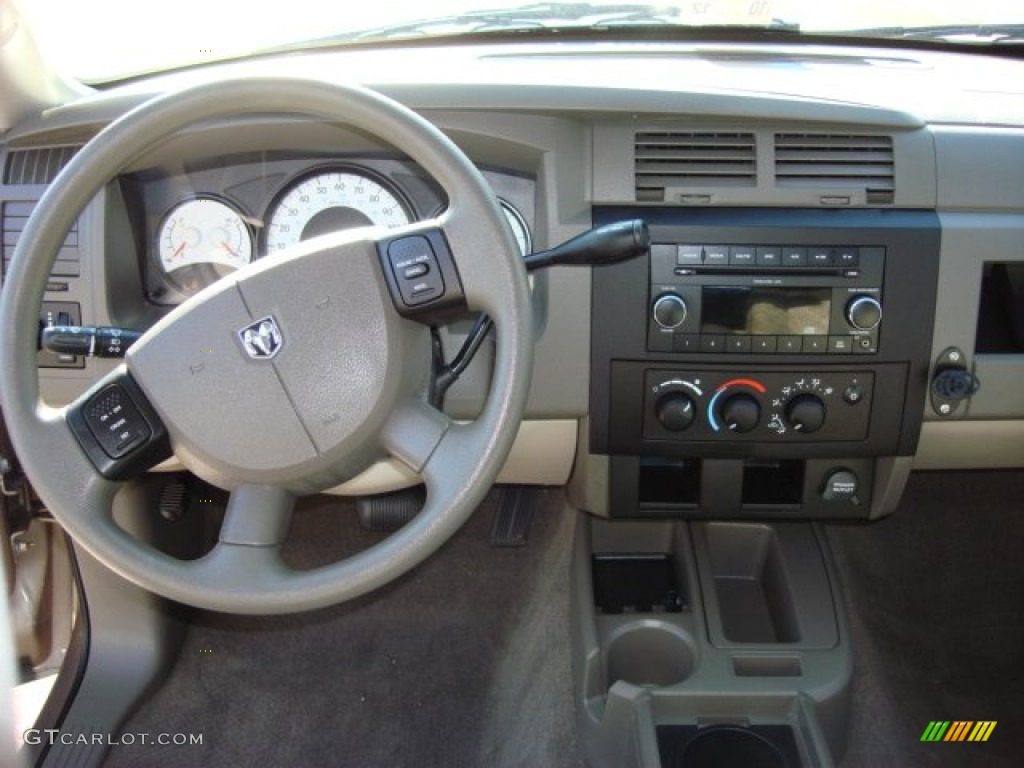 2009 Dodge Dakota Big Horn Crew Cab Dark Khaki/Medium Khaki Dashboard Photo #55132536