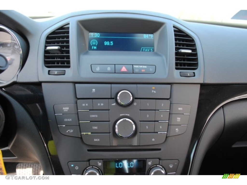 2011 Buick Regal CXL Controls Photo #55133058