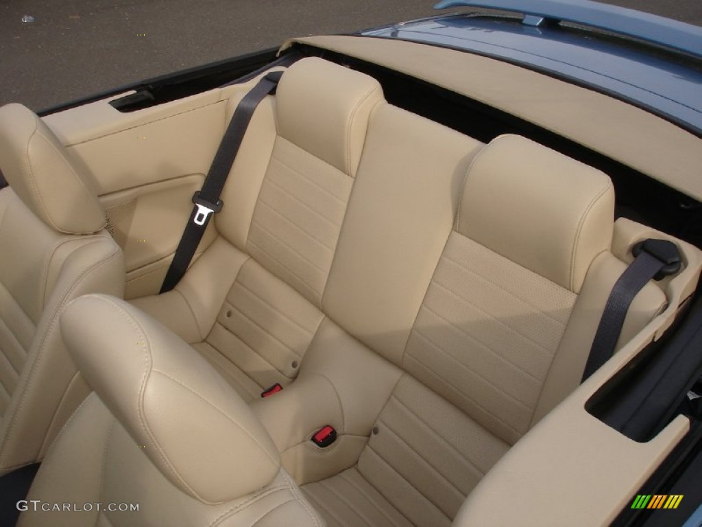 2006 Mustang GT Premium Convertible - Windveil Blue Metallic / Light Parchment photo #16