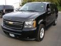 Black - Suburban LS 4x4 Photo No. 1