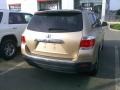 Sandy Beach Metallic - Highlander SE 4WD Photo No. 3