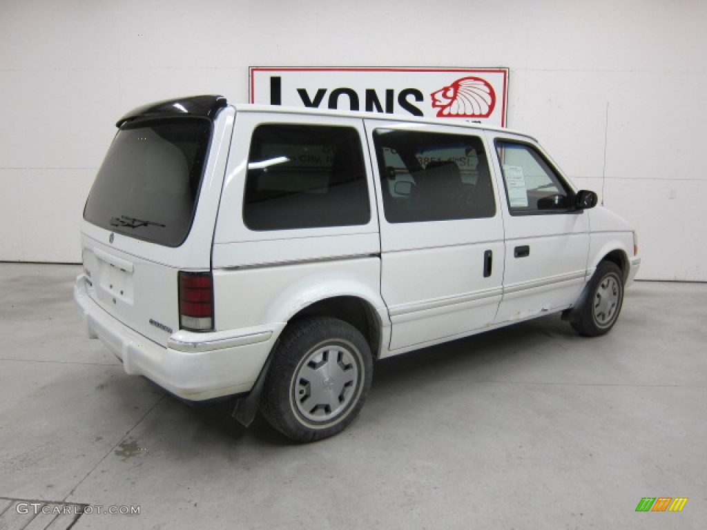 1992 Caravan SE - Bright White / Red photo #4