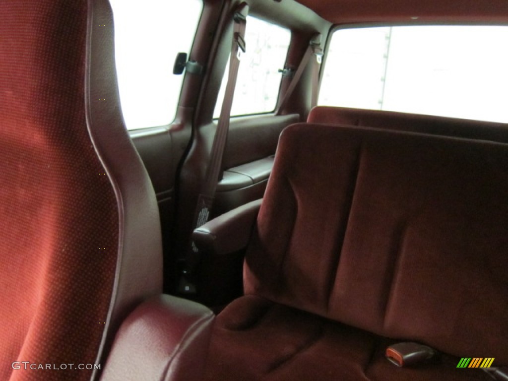 1992 Caravan SE - Bright White / Red photo #19