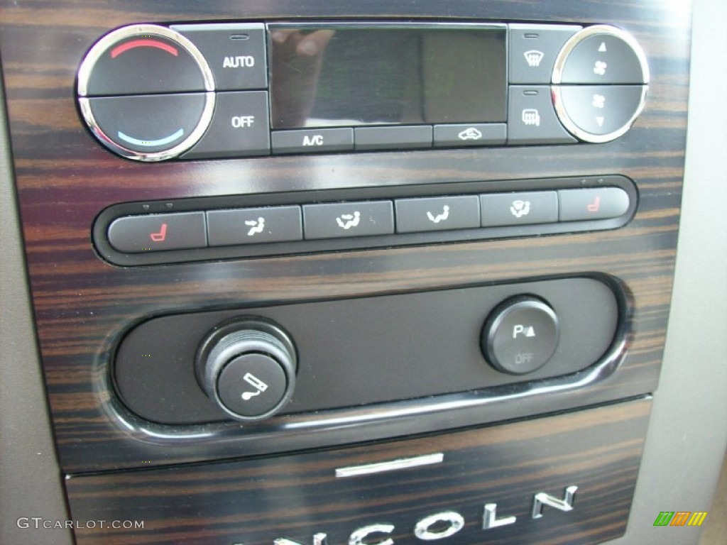 2008 Lincoln Mark LT SuperCrew 4x4 Controls Photo #55139423