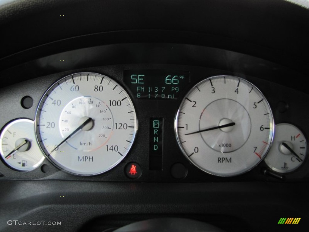 2009 Chrysler 300 Limited AWD Gauges Photo #55140734