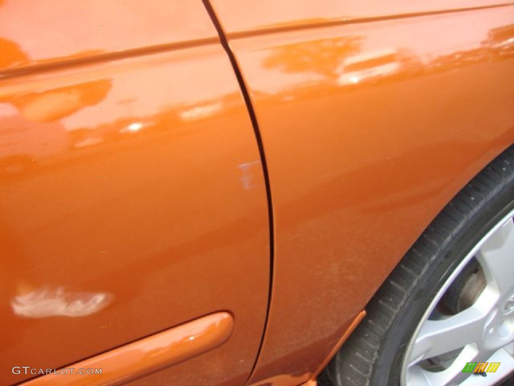 2005 Sentra SE-R - Volcanic Orange / Charcoal photo #37