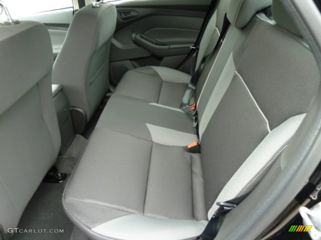 2012 Focus SE Sedan - Black / Charcoal Black photo #9