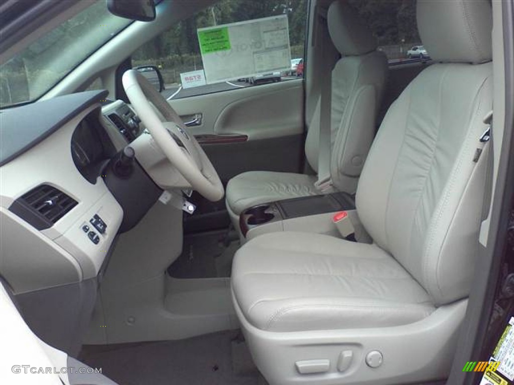 2012 Sienna XLE - Black / Light Gray photo #10