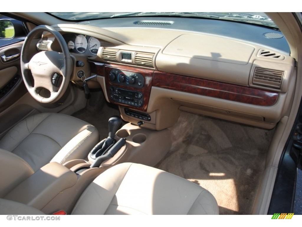 2002 Sebring LXi Sedan - Onyx Green Pearl / Sandstone photo #9