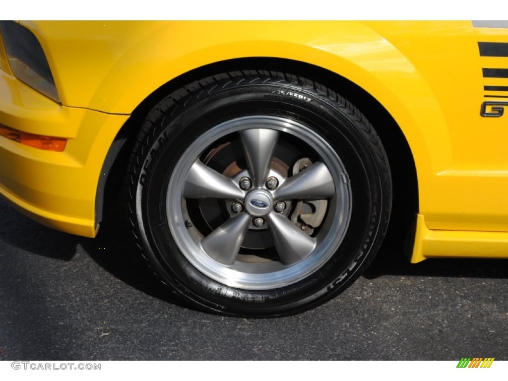 2005 Mustang GT Premium Coupe - Screaming Yellow / Dark Charcoal photo #8