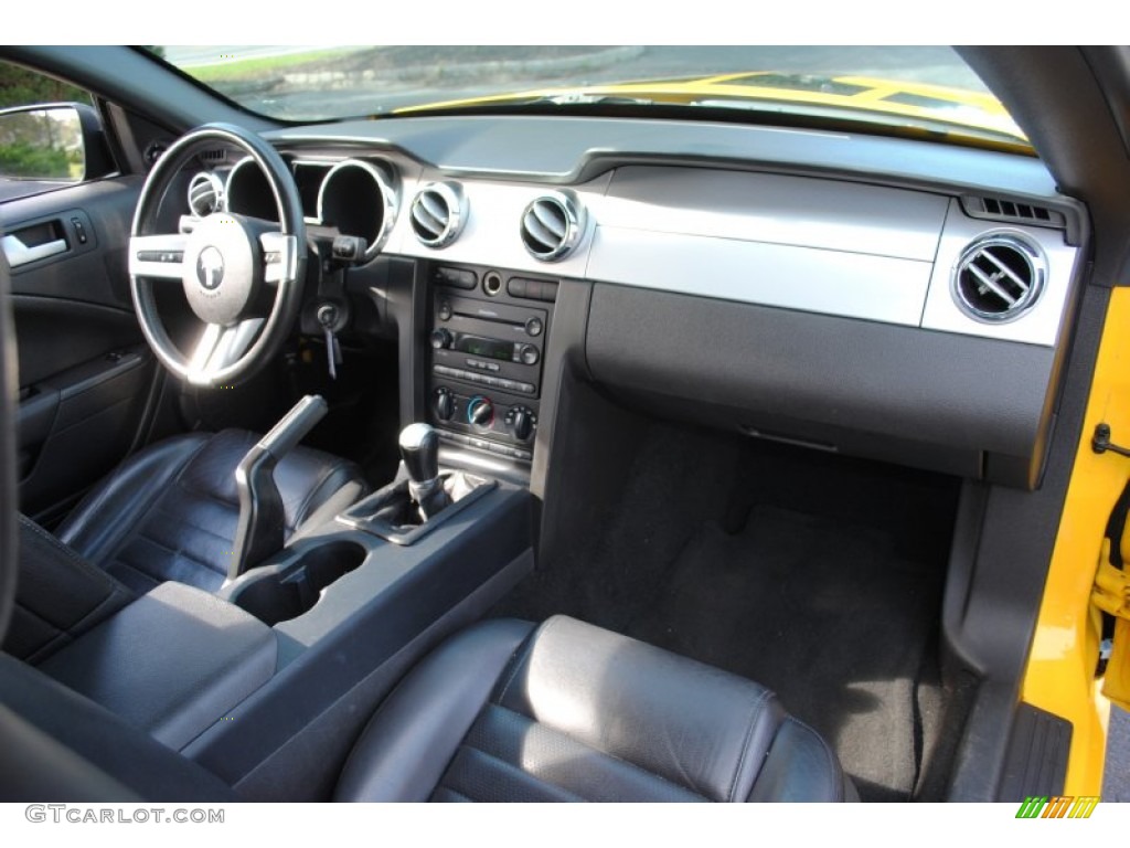 2005 Mustang GT Premium Coupe - Screaming Yellow / Dark Charcoal photo #9