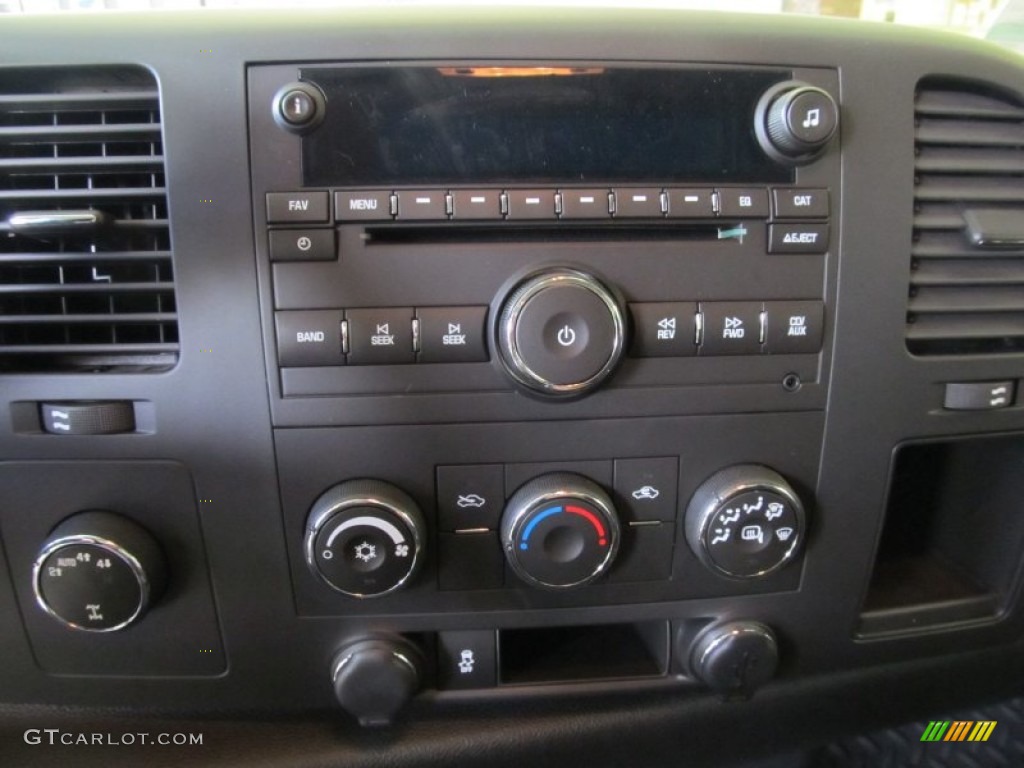 2011 Chevrolet Silverado 1500 LT Regular Cab 4x4 Controls Photo #55151540