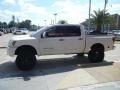 White - Titan LE Crew Cab 4x4 Photo No. 5
