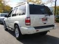2003 Glacier White Pearl Nissan Pathfinder SE 4x4  photo #10