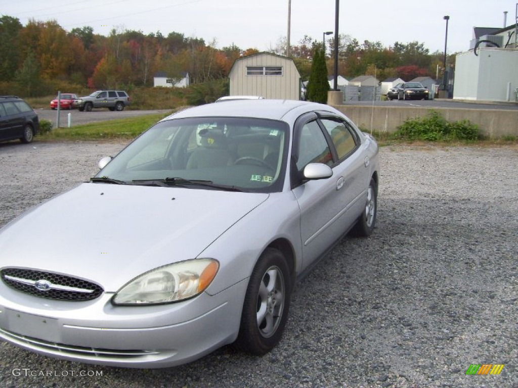 2002 Taurus SE - Silver Frost Metallic / Medium Graphite photo #4