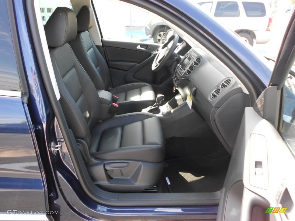 Black Interior 2012 Volkswagen Tiguan SE Photo #55155011