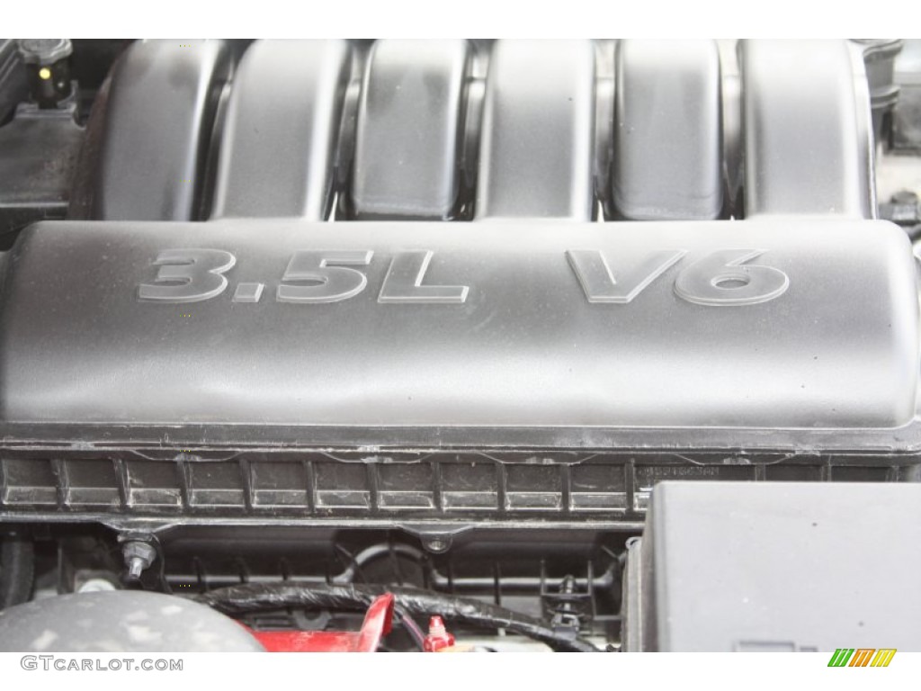 2010 Chrysler 300 300S V6 Marks and Logos Photo #55155479