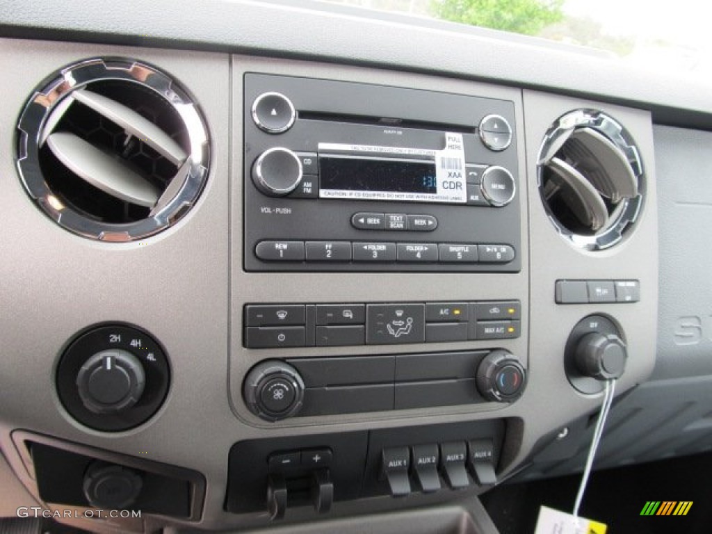 2012 Ford F350 Super Duty XLT SuperCab 4x4 Controls Photo #55163748
