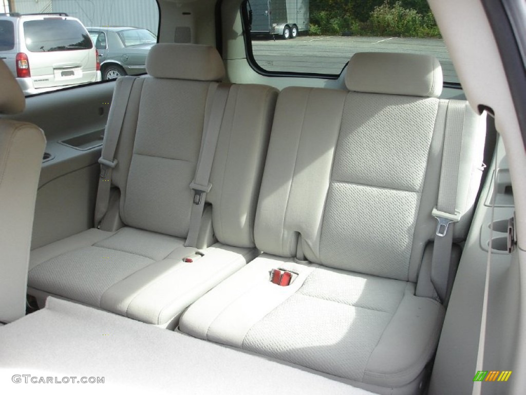 Light Titanium/Dark Titanium Interior 2007 Chevrolet Suburban 1500 LT 4x4 Photo #55165458
