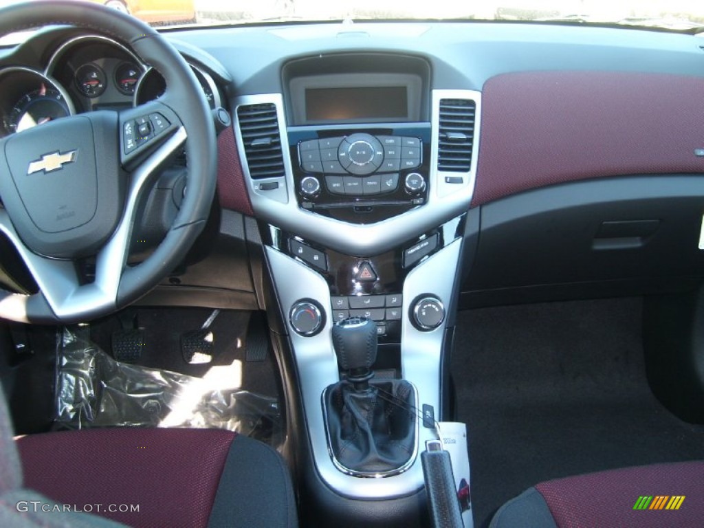 2012 Chevrolet Cruze LT Jet Black/Sport Red Dashboard Photo #55166919