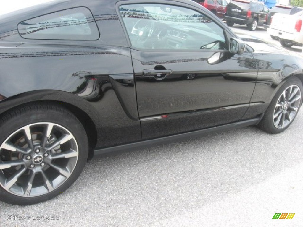 2011 Mustang GT/CS California Special Coupe - Ebony Black / CS Charcoal Black/Carbon photo #50