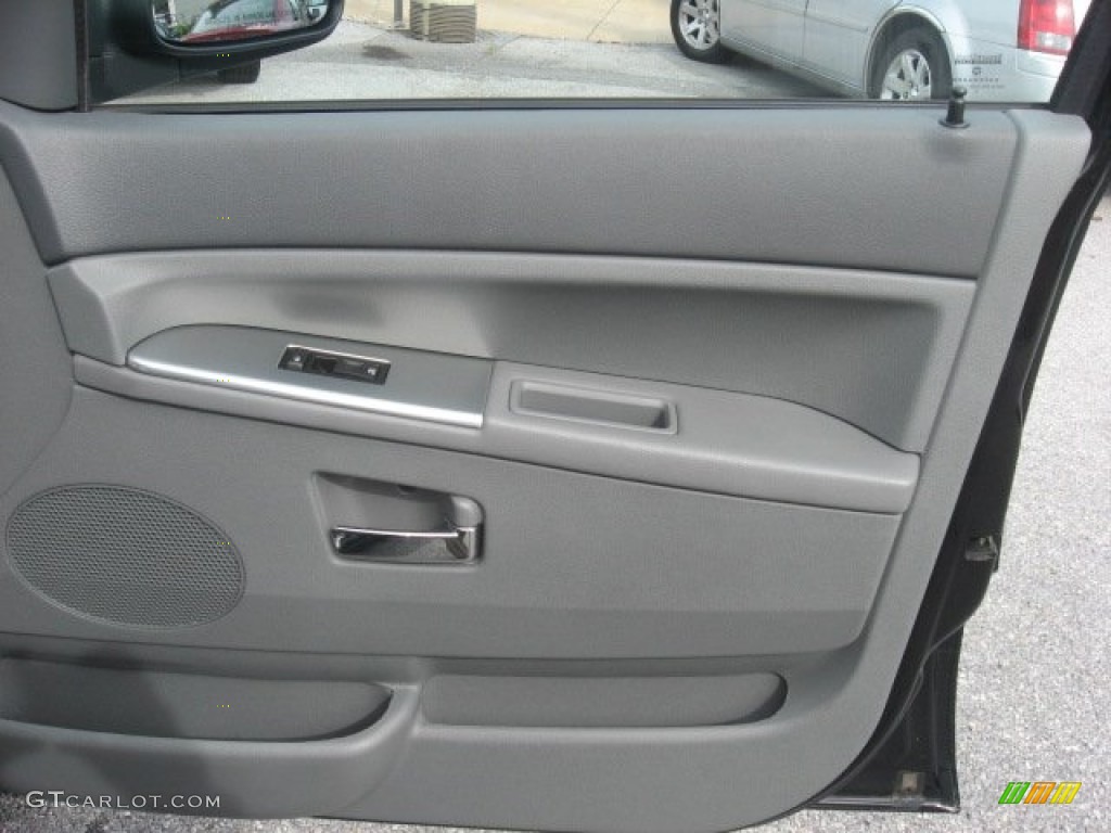 2006 Jeep Grand Cherokee SRT8 Medium Slate Gray Door Panel Photo #55168091