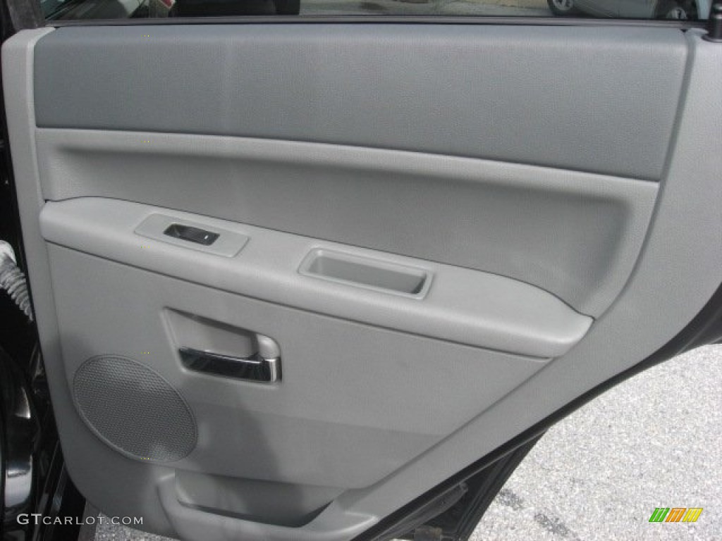 2006 Jeep Grand Cherokee SRT8 Medium Slate Gray Door Panel Photo #55168098