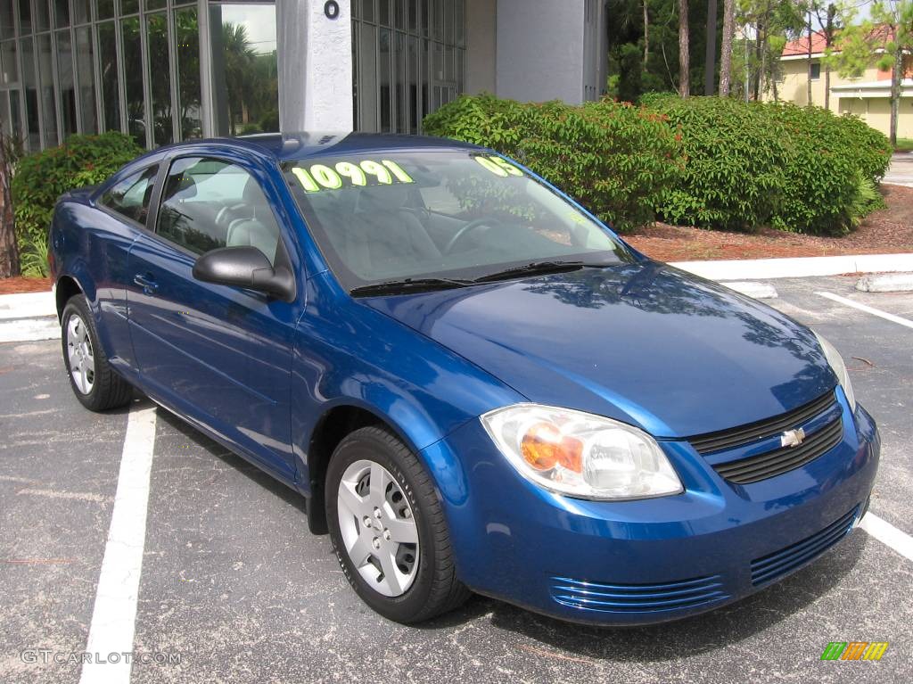 2005 Cobalt Coupe - Arrival Blue Metallic / Gray photo #1