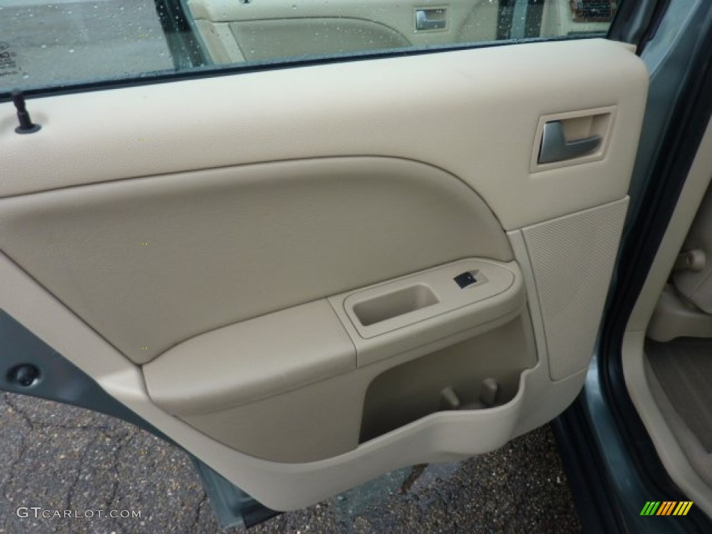 2006 Ford Five Hundred SEL AWD Door Panel Photos