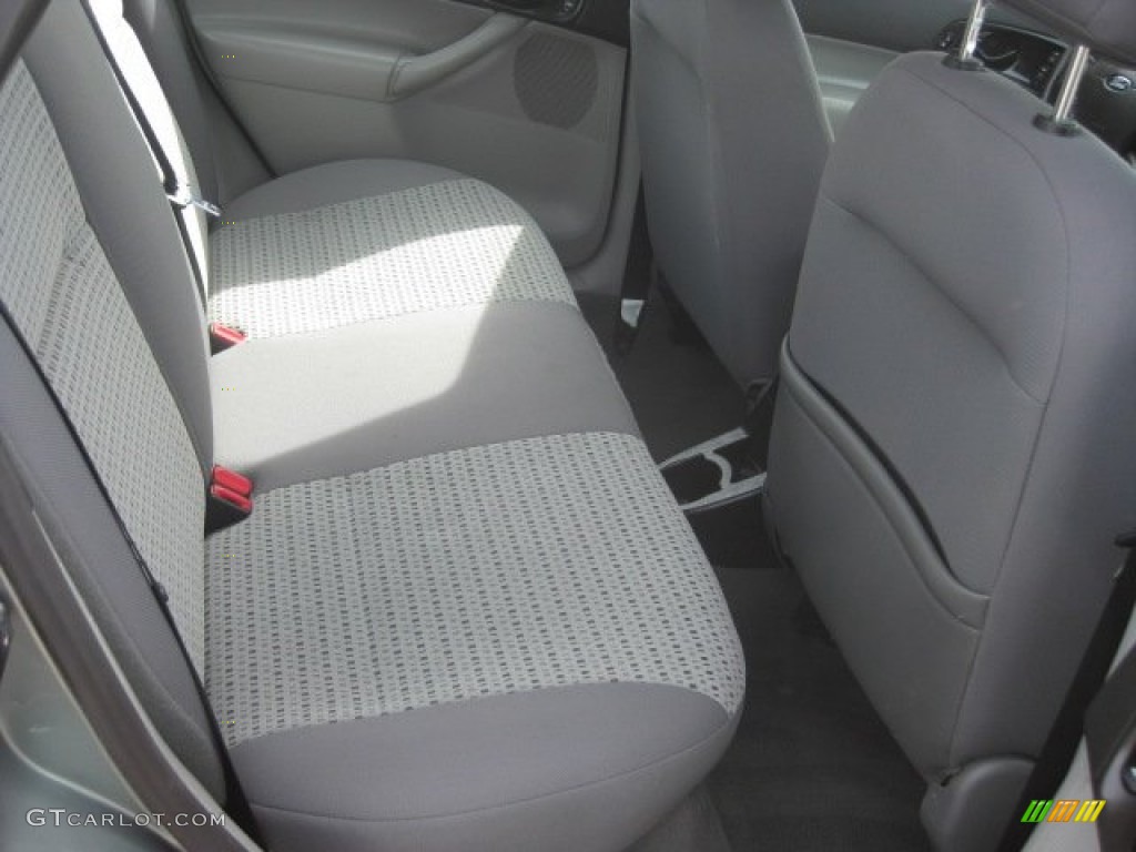2006 Focus ZX4 SES Sedan - Light Tundra Metallic / Dark Flint/Light Flint photo #3