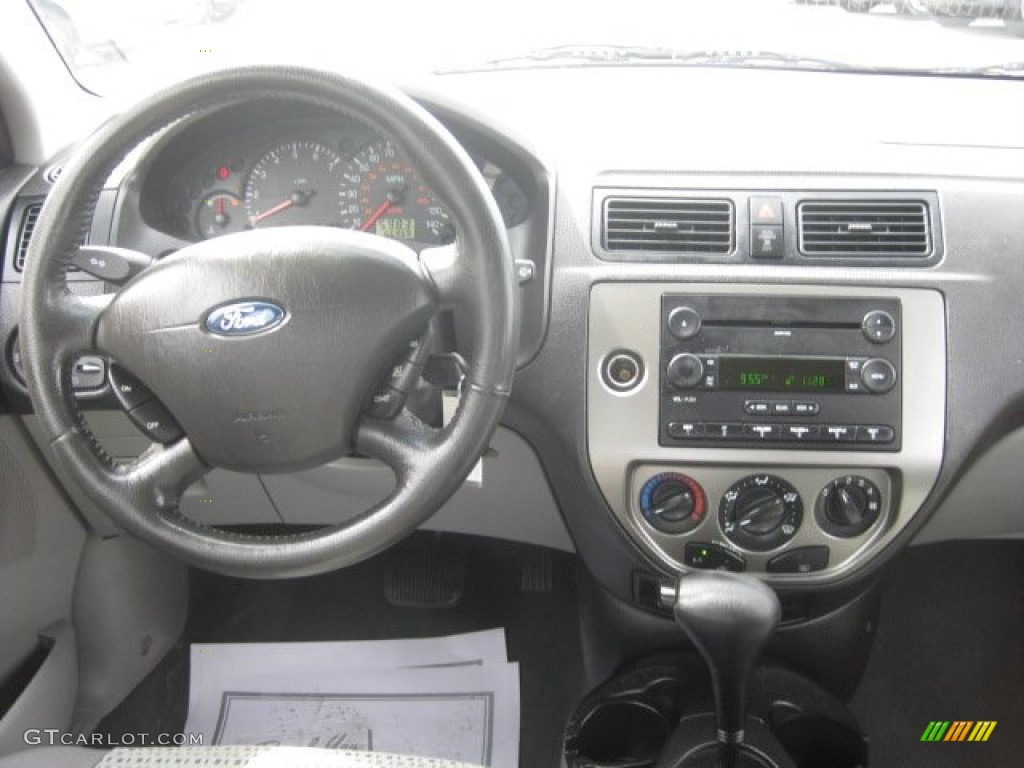 2006 Focus ZX4 SES Sedan - Light Tundra Metallic / Dark Flint/Light Flint photo #4