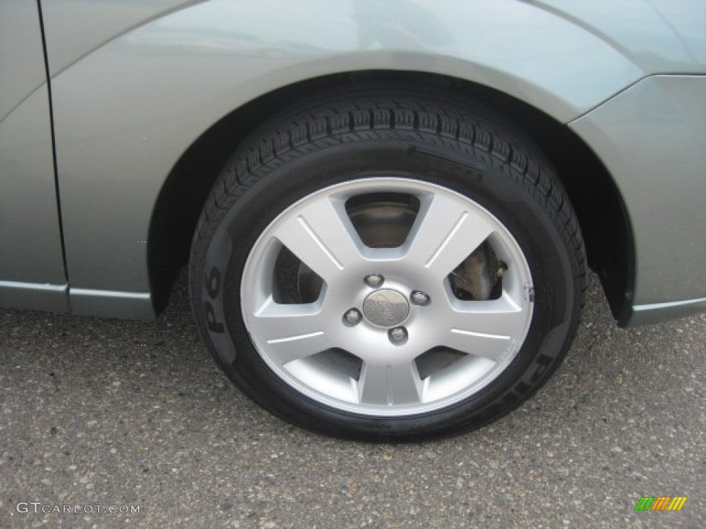 2006 Focus ZX4 SES Sedan - Light Tundra Metallic / Dark Flint/Light Flint photo #12