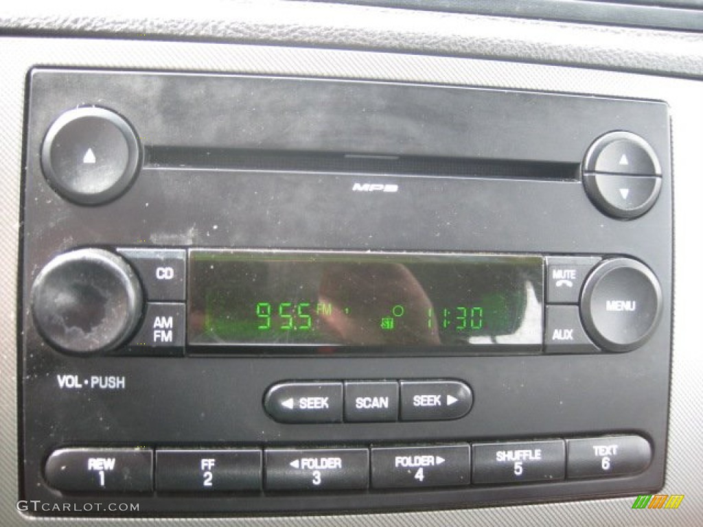 2006 Focus ZX4 SES Sedan - Light Tundra Metallic / Dark Flint/Light Flint photo #26