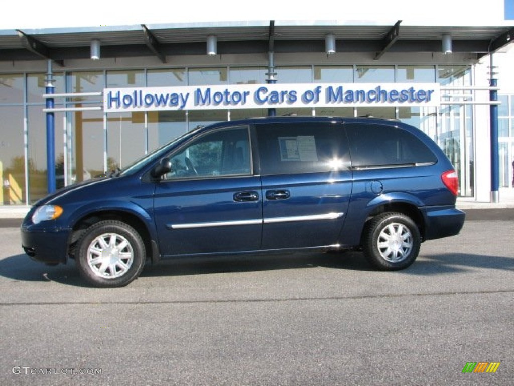 2005 Town & Country Touring - Midnight Blue Pearl / Medium Slate Gray photo #1