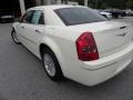 Bright White - 300 Touring Photo No. 15