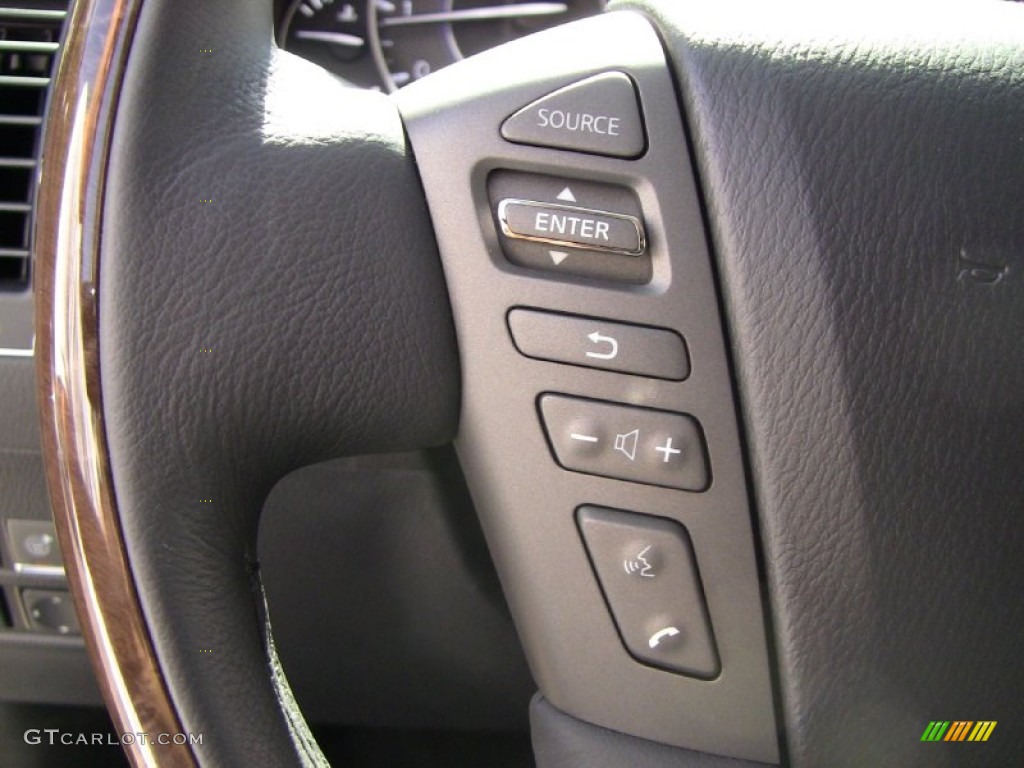 2011 Infiniti QX 56 4WD Controls Photo #55180293