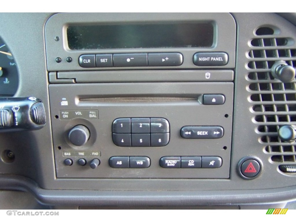 2001 Saab 9-3 Sedan Audio System Photo #55180524