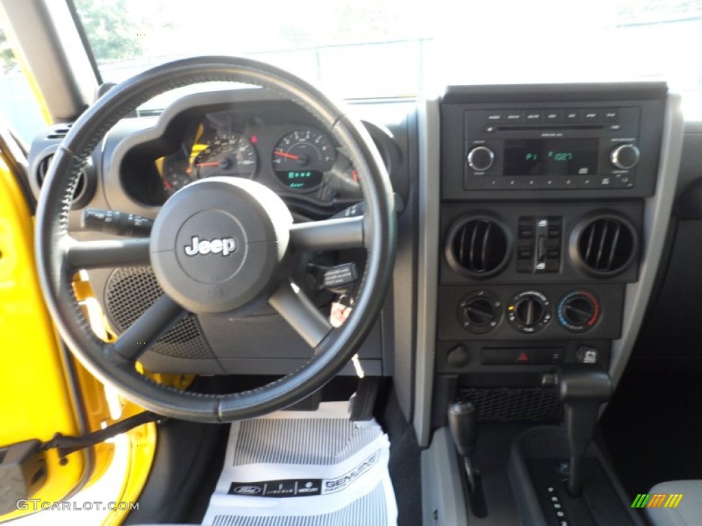 2009 Wrangler Unlimited X 4x4 - Detonator Yellow / Dark Slate Gray/Medium Slate Gray photo #37
